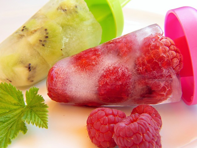 Jak zrobić lody z mrożonych owoców?